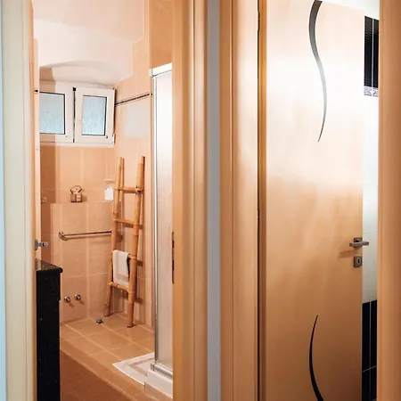 Willa Luxury Prada *